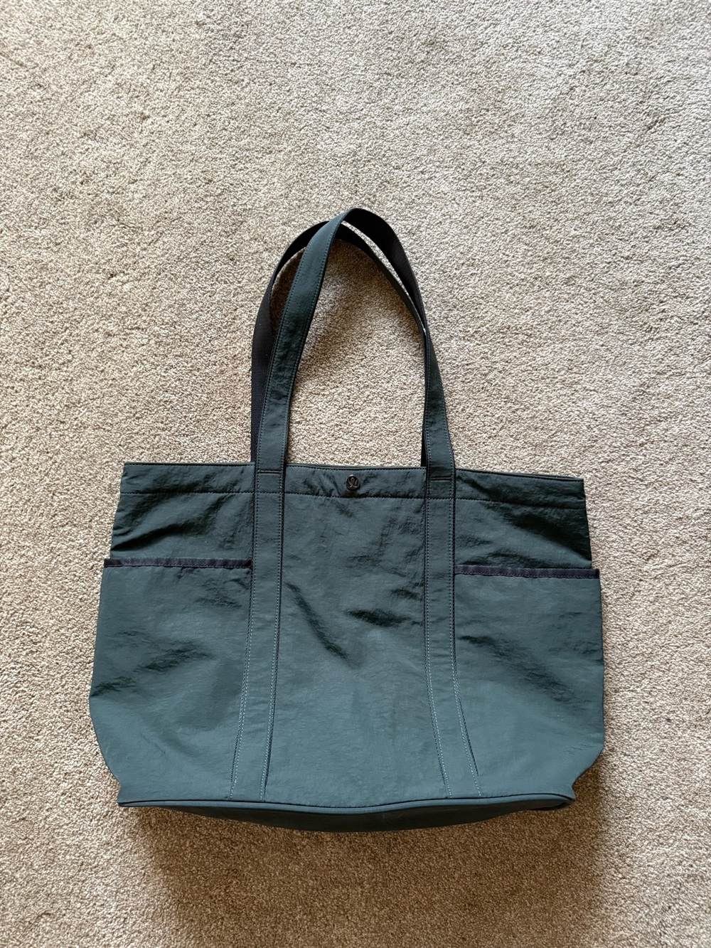 Lululemon Daily Multi-Pocket Tote Bag 20L